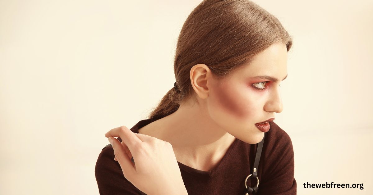 Certain wardrobe essentials can assist in developing an androgynous fashion style that is balanced and boundary-pushing:
